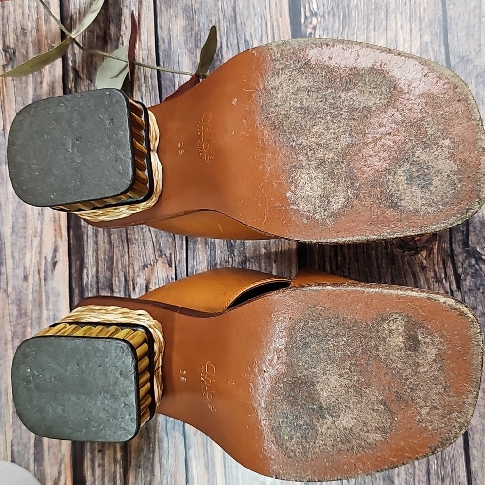 CHLOE` LAIA OCHRE DELIGHT LEATHER BLOCK HEEL SANDALS - Picture 10 of 14